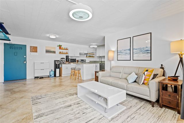225 Kaiulani Avenue 804, Honolulu, HI 96815
