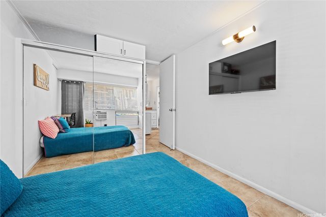 225 Kaiulani Avenue 804, Honolulu, HI 96815