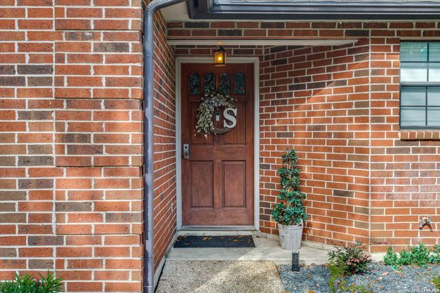 6443 BROOKWAY DR, San Antonio, TX 78240