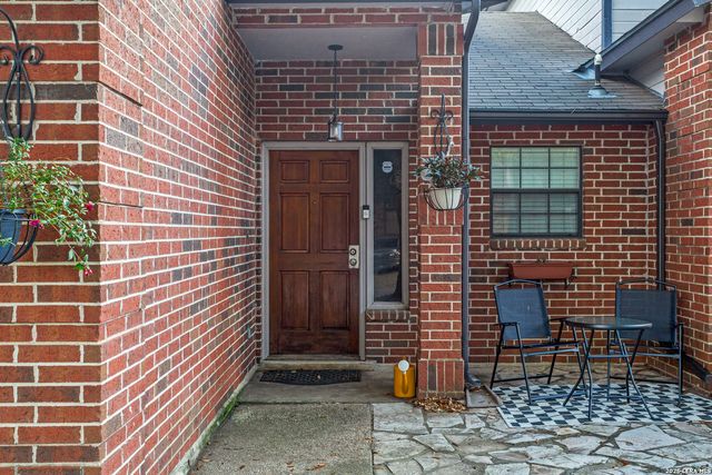 6443 BROOKWAY DR, San Antonio, TX 78240