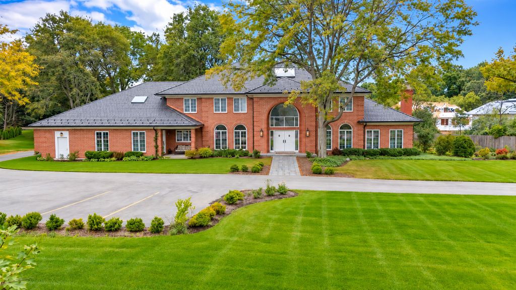 711 W Old Elm Road, Lake Forest, IL 60045 — exterior