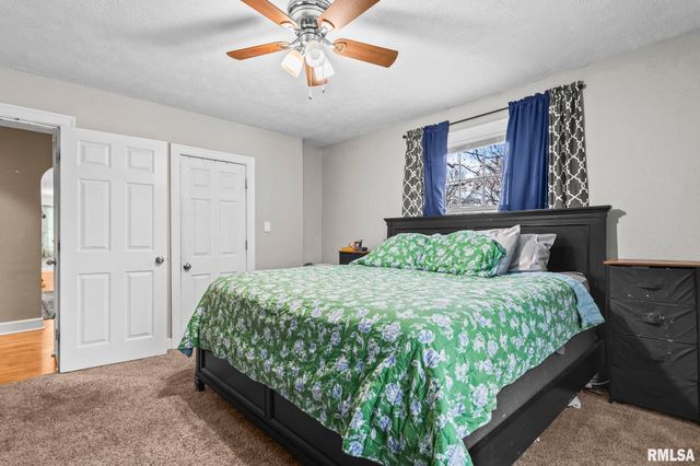 900 Griffiths Avenue, Springfield, IL 62702