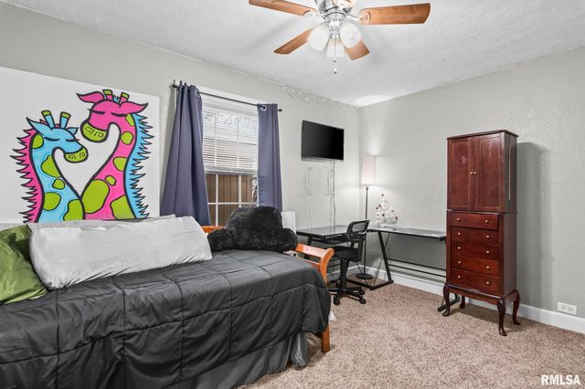 900 Griffiths Avenue, Springfield, IL 62702