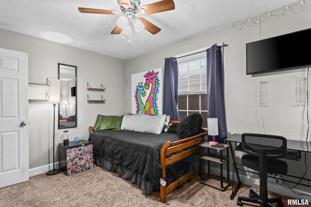 900 Griffiths Avenue, Springfield, IL 62702