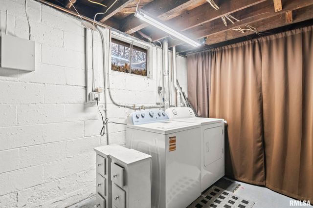 900 Griffiths Avenue, Springfield, IL 62702