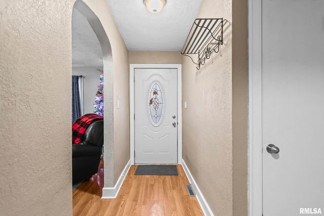 900 Griffiths Avenue, Springfield, IL 62702