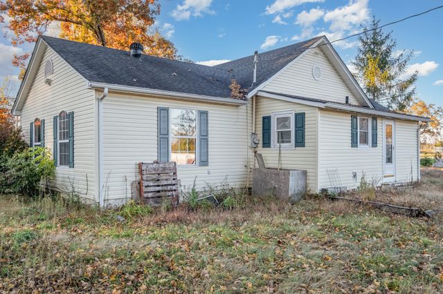 1678 Mike Muncey Rd, Mcminnville, TN 37110