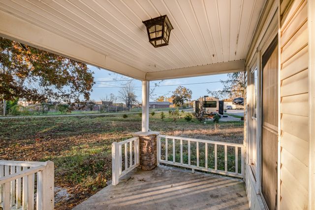 1678 Mike Muncey Rd, Mcminnville, TN 37110