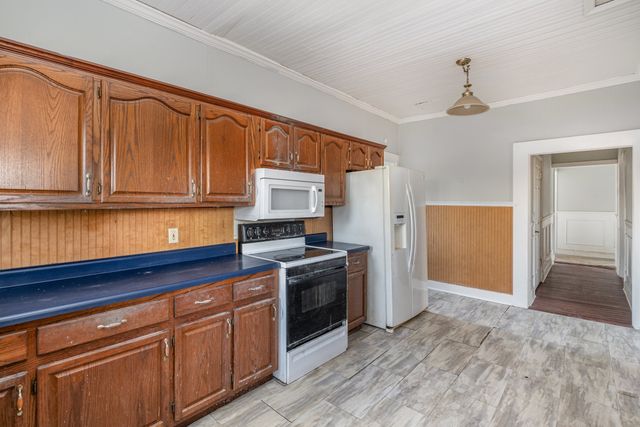 1678 Mike Muncey Rd, Mcminnville, TN 37110