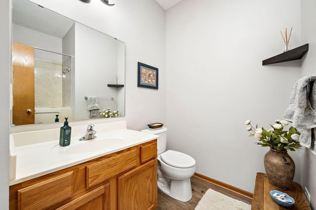 8000 Stratford Circle S, Shakopee, MN 55379