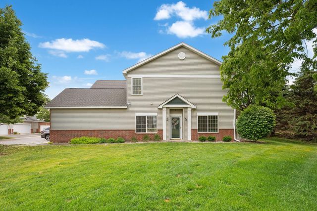8000 Stratford Circle S, Shakopee, MN 55379