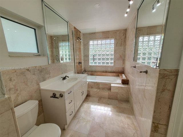 825 Cremona Ave, Coral Gables, FL 33146