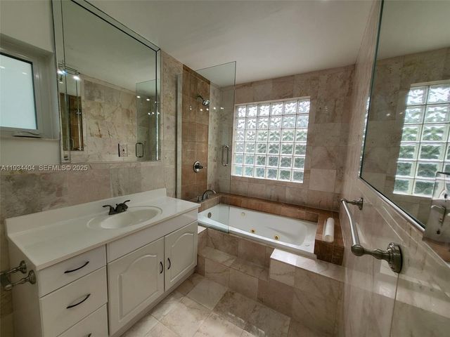 825 Cremona Ave, Coral Gables, FL 33146