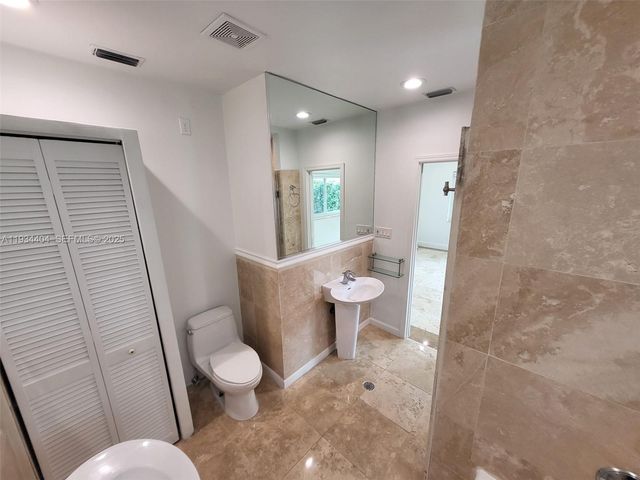 825 Cremona Ave, Coral Gables, FL 33146