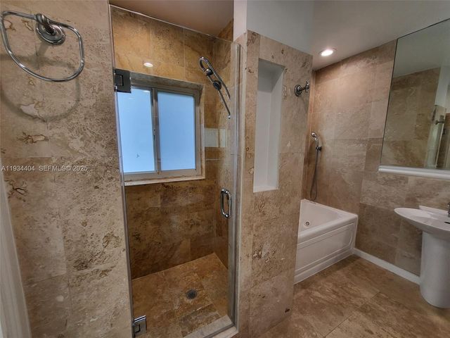 825 Cremona Ave, Coral Gables, FL 33146