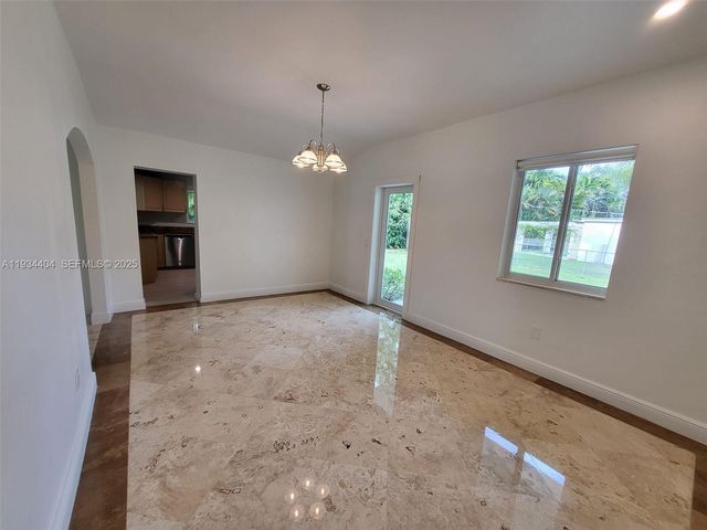 825 Cremona Ave, Coral Gables, FL 33146