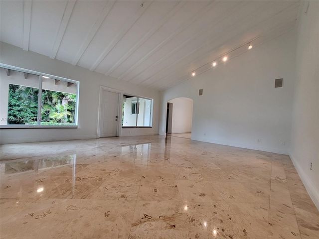 825 Cremona Ave, Coral Gables, FL 33146