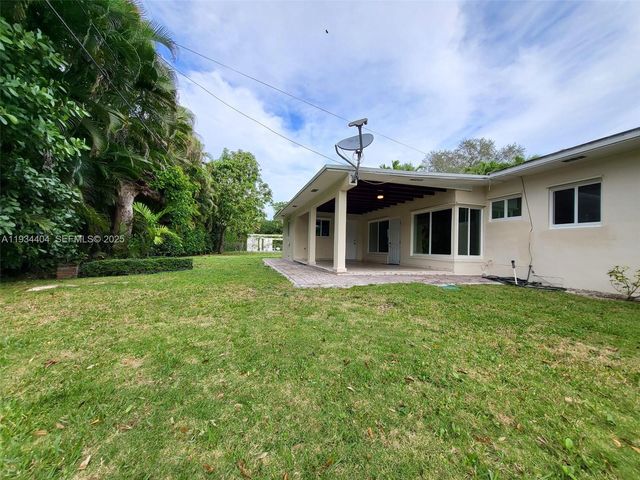 825 Cremona Ave, Coral Gables, FL 33146