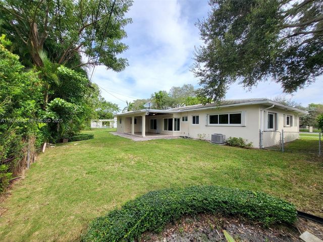 825 Cremona Ave, Coral Gables, FL 33146