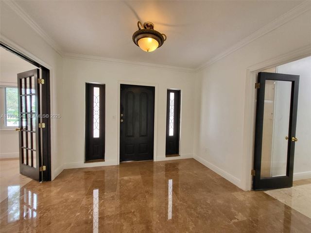 825 Cremona Ave, Coral Gables, FL 33146