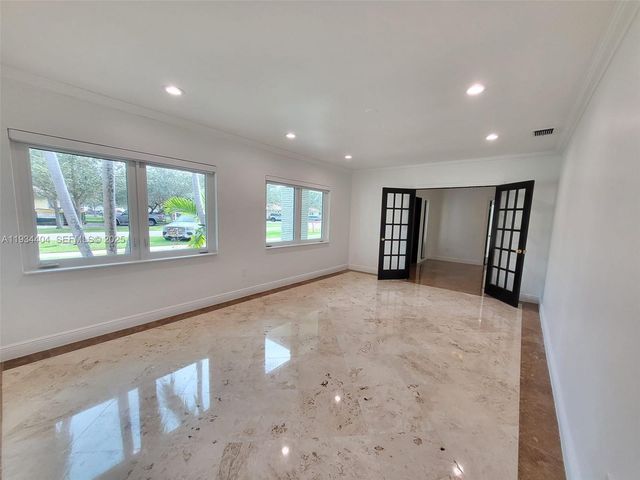 825 Cremona Ave, Coral Gables, FL 33146