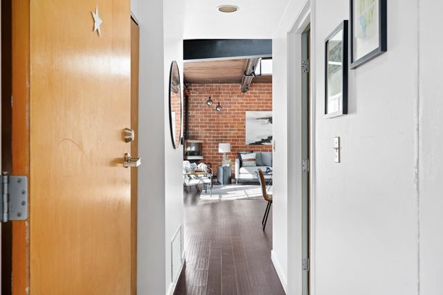 1250 1250 Powell St 10, Emeryville, CA 94608