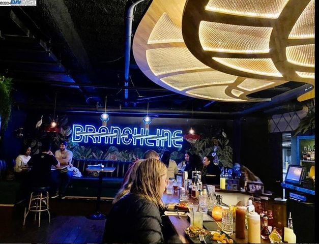 1250 1250 Powell St 10, Emeryville, CA 94608