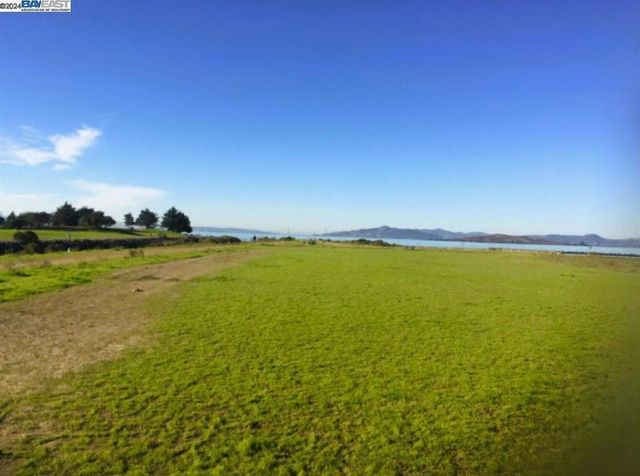 1250 1250 Powell St 10, Emeryville, CA 94608