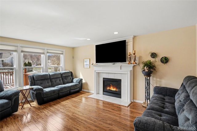 6420 Crestview Drive, Holly Township, MI 48442