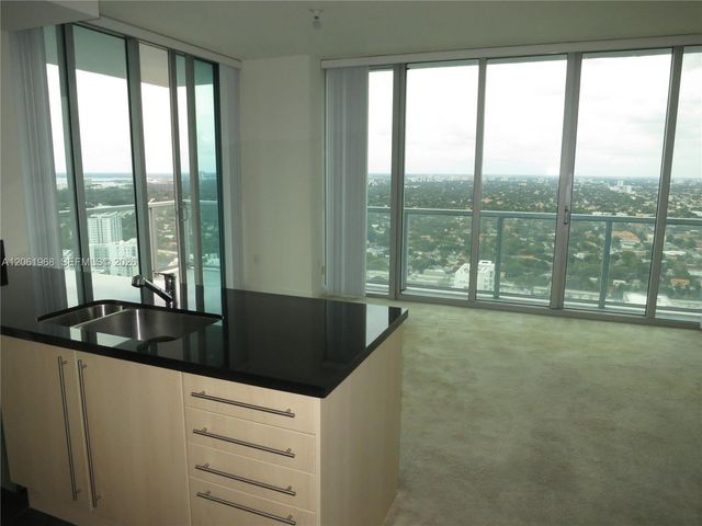 79 SW 12th St UPH4001-S, Miami, FL 33130