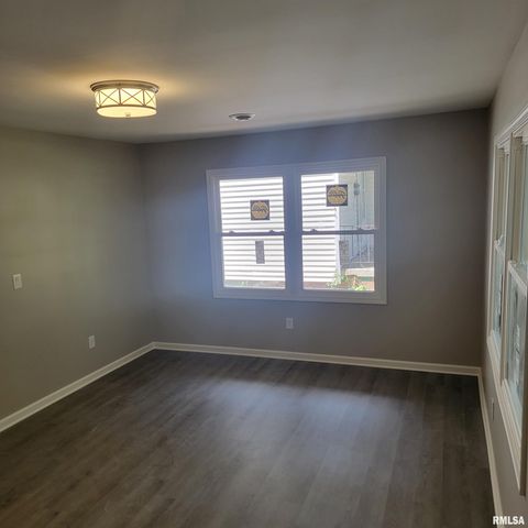 725 SPRUCE Street, Springfield, IL 62704