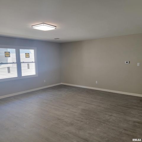 725 SPRUCE Street, Springfield, IL 62704