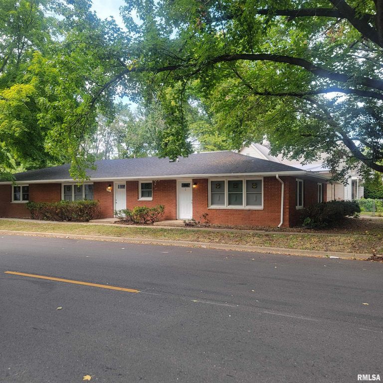 725 SPRUCE Street, Springfield, IL 62704