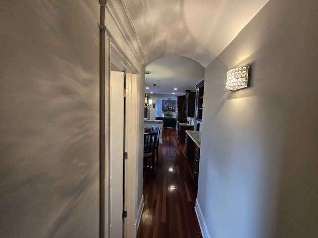 7007 W Hayes Avenue, Chicago, IL 60631