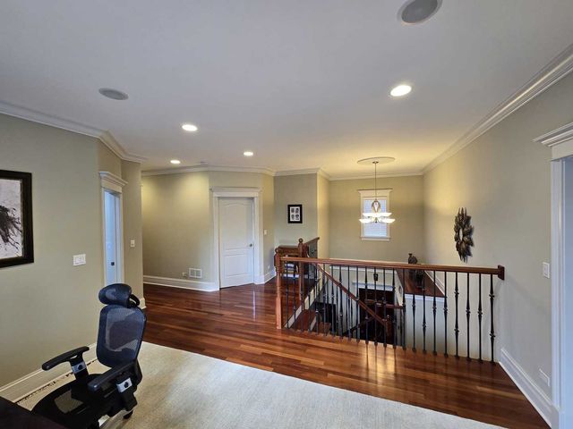 7007 W Hayes Avenue, Chicago, IL 60631