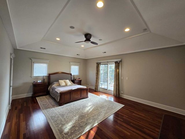 7007 W Hayes Avenue, Chicago, IL 60631