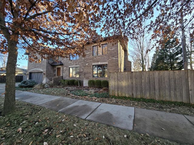 7007 W Hayes Avenue, Chicago, IL 60631