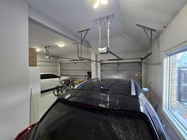 7007 W Hayes Avenue, Chicago, IL 60631