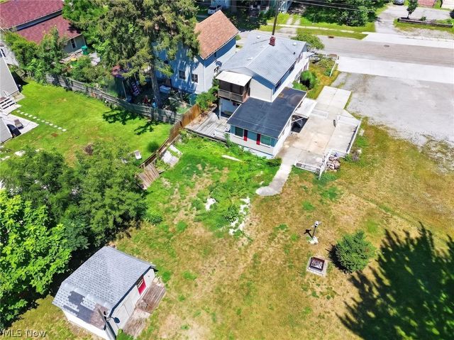 32 Water Street, Geneva, OH 44041