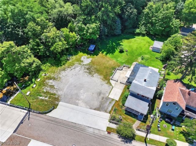 32 Water Street, Geneva, OH 44041