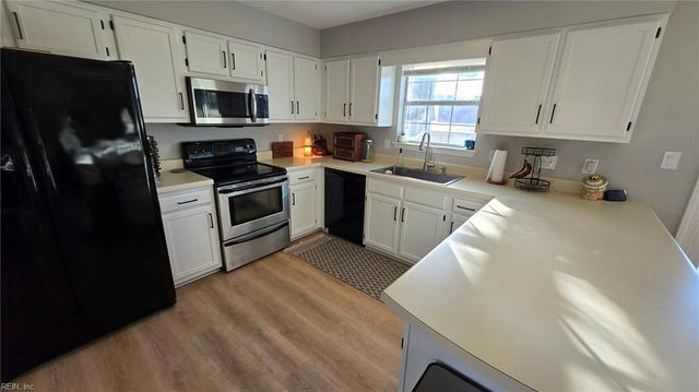 1480 Berkshire DR, Newport News, VA 23602