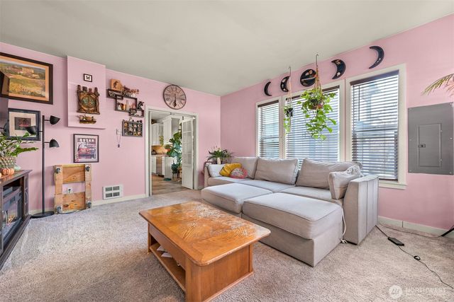 2138 Woburn Street, Bellingham, WA 98226