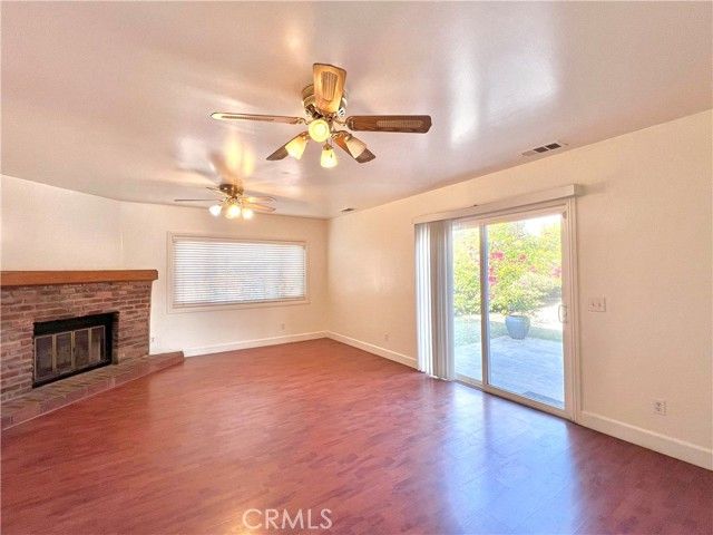 943 E Foothill Boulevard, Glendora, CA 91741