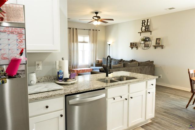 204 Greylock Drive, Perry, GA 31069