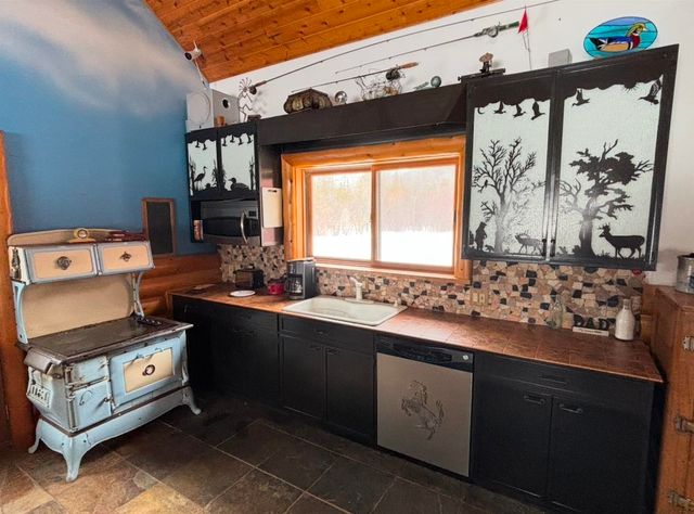 6345 E Jordan Road, Banks Twp, MI 49729