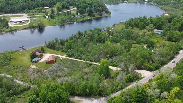 6345 E Jordan Road, Banks Twp, MI 49729