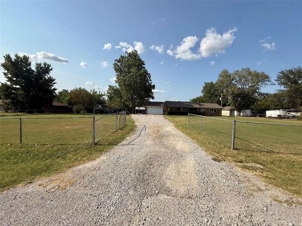 14801 E 140th Street North, Collinsville, OK 74021