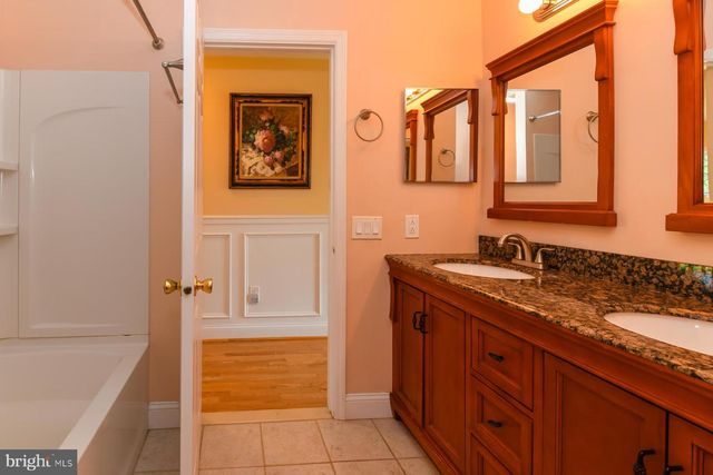 106 KIRSCHLING DR, Swedesboro, NJ 08085