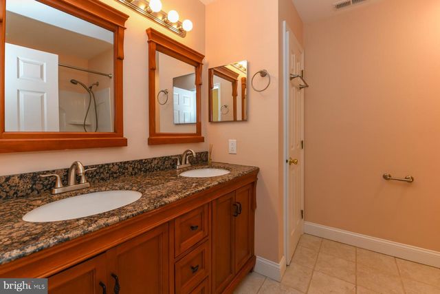 106 KIRSCHLING DR, Swedesboro, NJ 08085
