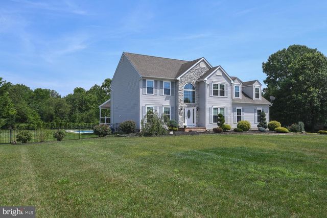 106 KIRSCHLING DR, Swedesboro, NJ 08085